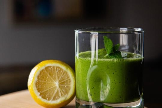 Green Smoothie Cocktail